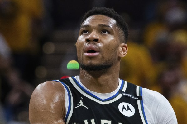 Phóng viên nổi tiếng: Rất khó để Bucks giao dịch antetokounmpo. Lý do năm tới là thời gian để một ch