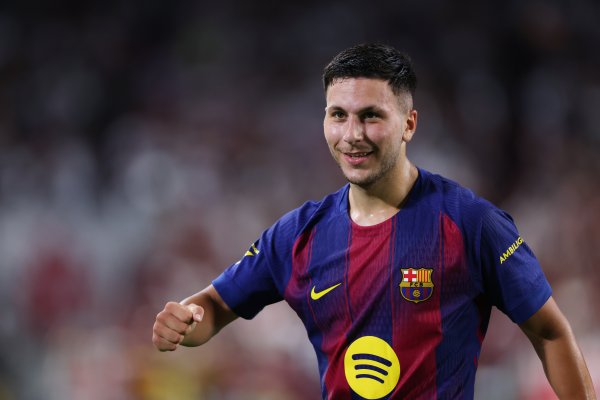 Marca: Barcelona có hy vọng cao cho Badji, anh ấy đã chinh phục được flick và giành được sự công nhậ