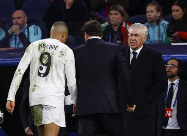 Ancelotti: Thật dễ dàng để huấn luyện Mbappe, theo tôi, anh ấy là người phù hợp nhất cho Trung tâm