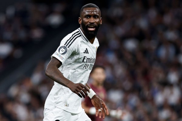 Phóng viên: Mendy, Rudiger và Arnold đã bỏ lỡ khóa đào tạo của Real Madrid hôm nay, và hệ thống treo