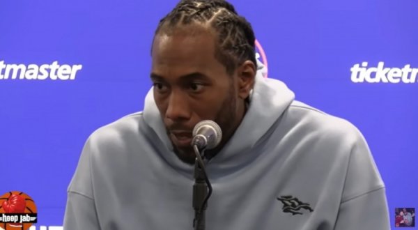 Thẻ nhỏ: Bill là một cầu thủ ghi bàn rất đe dọa. Khả năng chạy và nhảy của Collins là hàng đầu