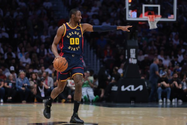 Người truyền thông: Kumingga chọn một hợp đồng ngắn hơn và có thể kiểm soát được nhiều hơn. Các chiế