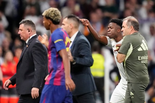 Canizares chỉ trích Malvinicius: Hai người nên bớt tự ái đi, những rắc rối của mình>đóng góp