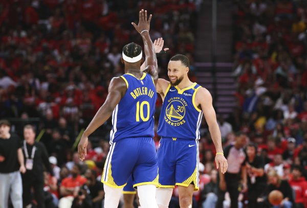 Thể hiện các kỹ năng cơ bản! Warriors thực hiện 20 trong số 20 quả ném phạt sau 3/4, Curry& Butl