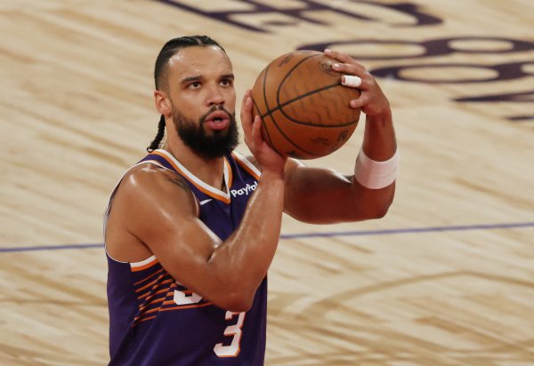 Dillon: Tôi thích phòng thủ để khiến trận đấu trở nên đối đầu và ghi bàn là điều tuyệt vời nhất khiế