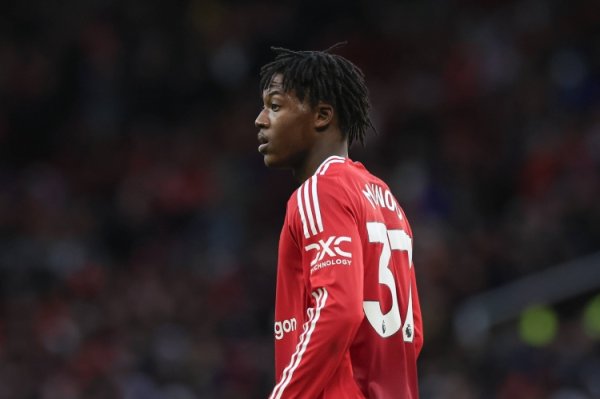 Mitsubishi: Menu háo hức gia nhập Napoli, đoàn tụ cùng đồng đội cũ McTominay và Hoylen