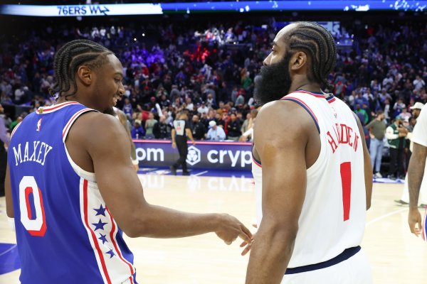 Harden ghi được 55 điểm! Maxi 